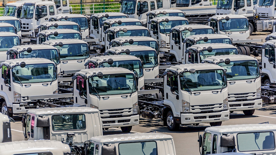 Die Lagerbestände der Unternehmen lasten auf dem Ergebnis. (Bild CAPTAINHOOK/Shutterstock)