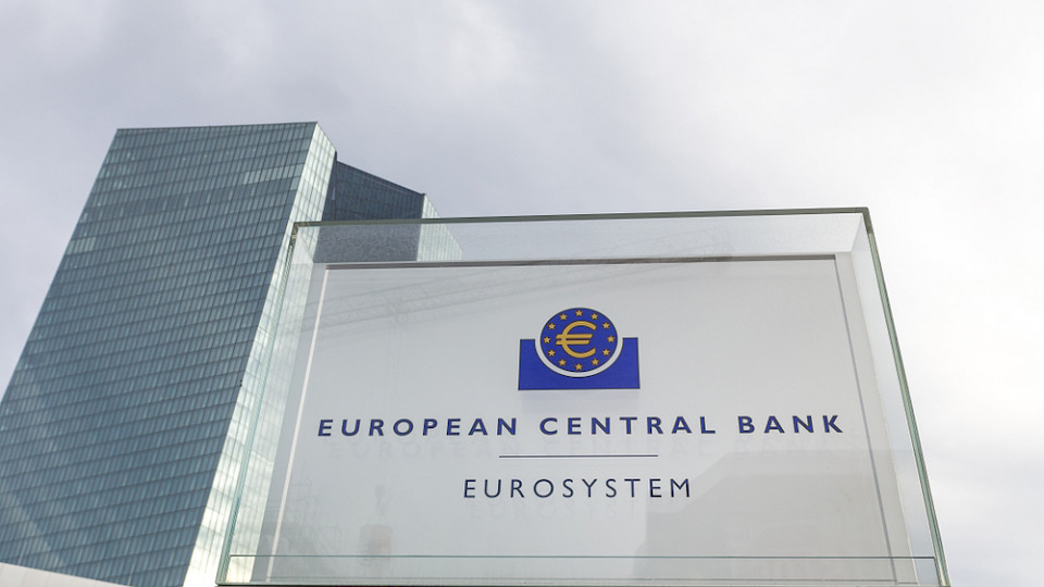 Die EZB wird 2024 prüfen, wie die Banken auf einen Cyberangriff reagieren und wie sie ihren Geschäftsbetrieb wiederherstellen. (Bild Tobias Arhelger/Shutterstock)