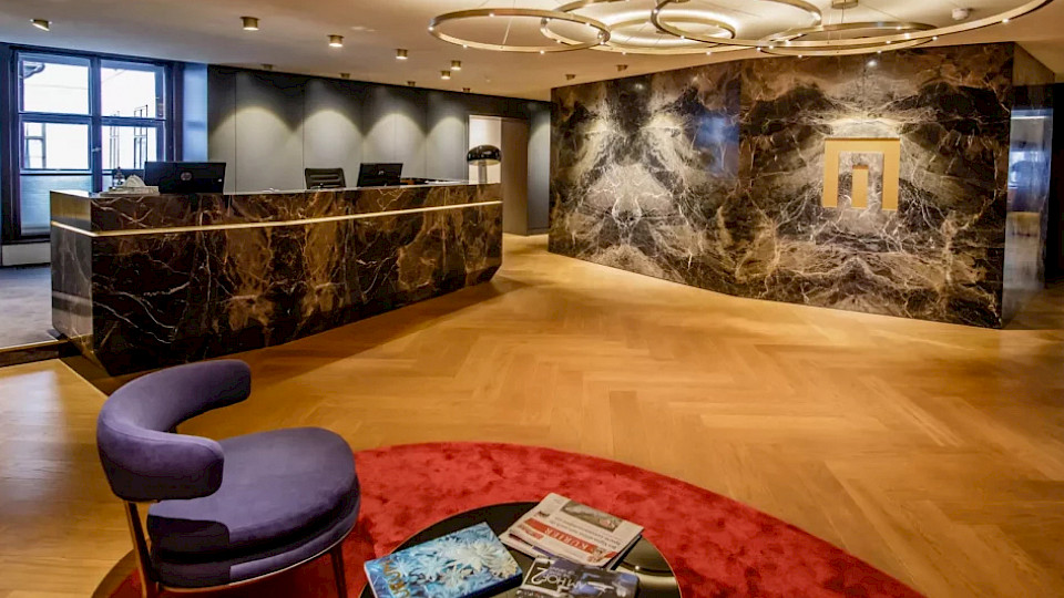 Alles muss weg und kann ersteigert werden. (Bild Nico/Shutterstock)