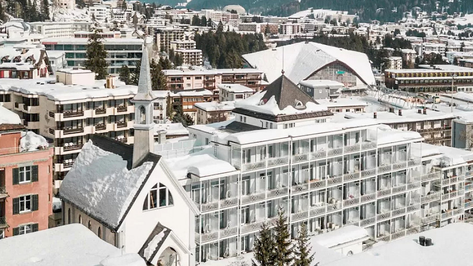 Die neuen 17 Residenzen der Hard Rock Hotel Davos sollen bereits im Januar in den Verkauf gehen. (Bild: pd)