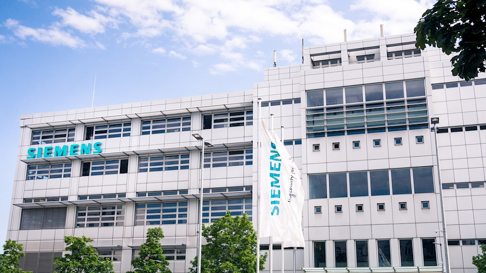 Für 6 Milliarden Euro will Siemens eigene Aktien zurückkaufen, mehr als alle anderen Firmen im Dax. (Bild Ally Lee/Shutterstock)