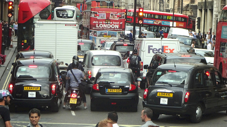 Auch typisch London: Hier herrscht laut dem jährlichen «Traffic Index» das grösste Verkehrschaos. (Bild Brian Minkoff/Shutterstock)