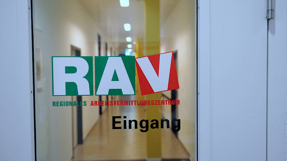 Die Regionalen Arbeitsvermittlungszentren hatten im Januar mehr zu tun als erwartet. (Bild pd)