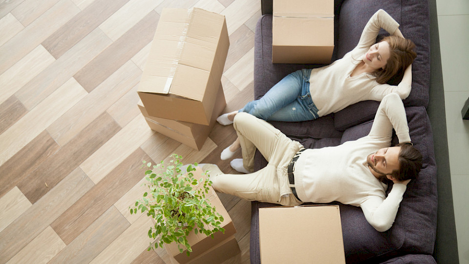 Die Mietpreise dürften laut Raiffeisen weiter hochschnellen, so wird der Kauf interessanter. (Bild fizkes/Shutterstock)