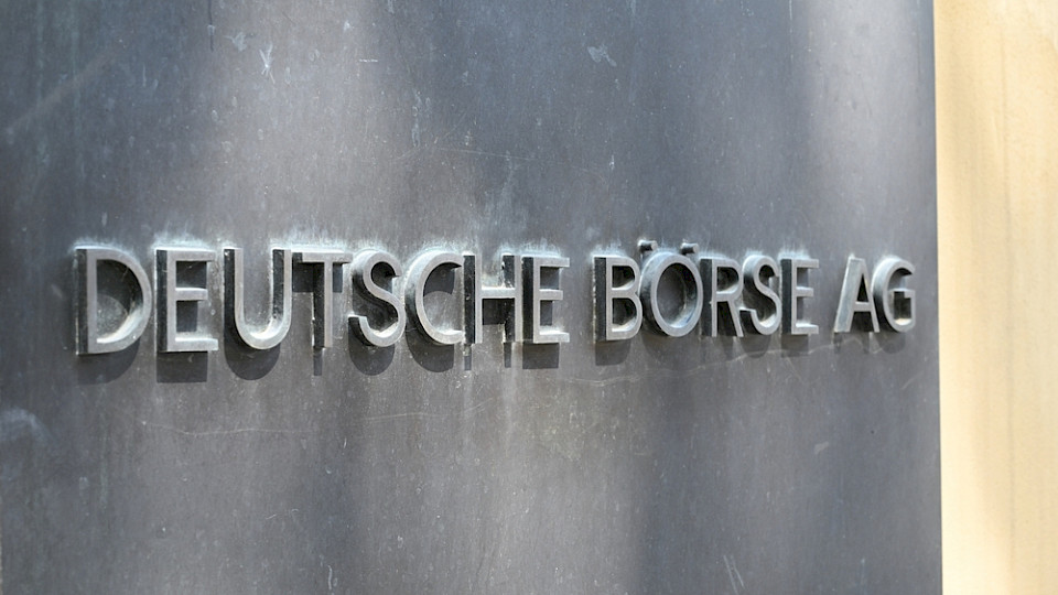 Die Deutsche Börse verdiente 2023 so viel wie nie. (Bild Boris Mayer/Shutterstock)
