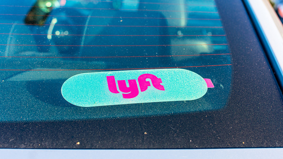 Der Fahrdienst-Vermittler Lyft verwirrte die Anleger mit einer falschen Zahl zur Gewinnmarge. (Bild Michael Vi/Shutterstock)