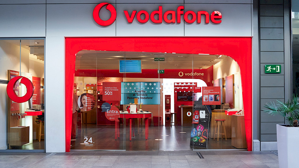 Vodafone ist stark im Mobilfunk, laut Swisscom gibt es wenige Überschneidungen. (Bild Miguel Guasch Fuxa/Shutterstock)