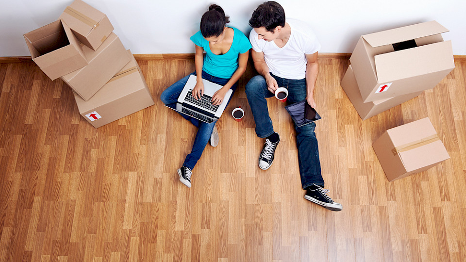 Gut ein Drittel aller Haushalte verfügt über eigene Immobilien. (Bild Daxiao Productions/Shutterstock)