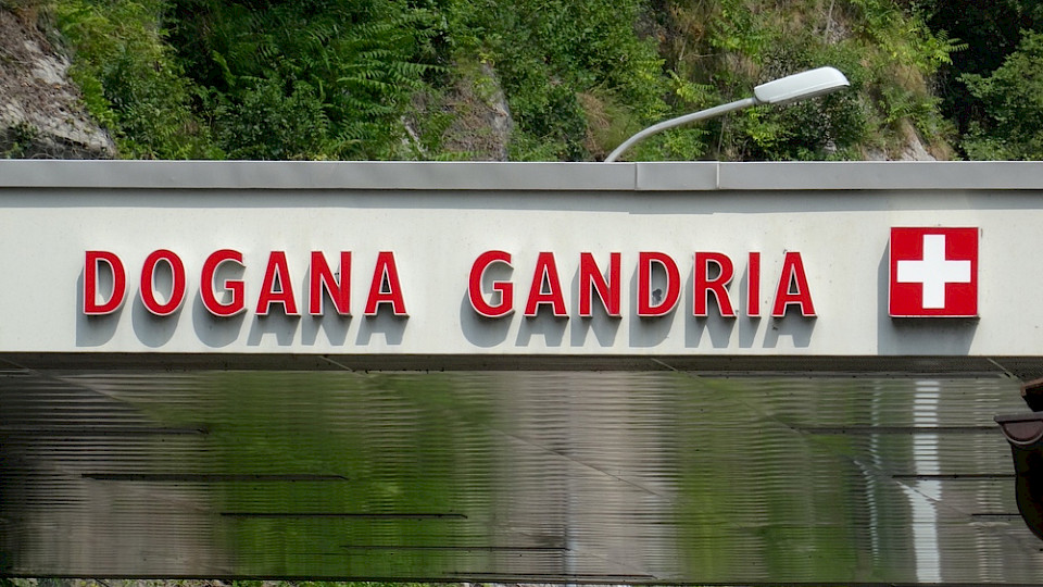 Die Schweizer Volkswirtschaft hat 2023 erneut deutlich mehr eingenommen. (Bild Marlon Trottmann/Shutterstock)