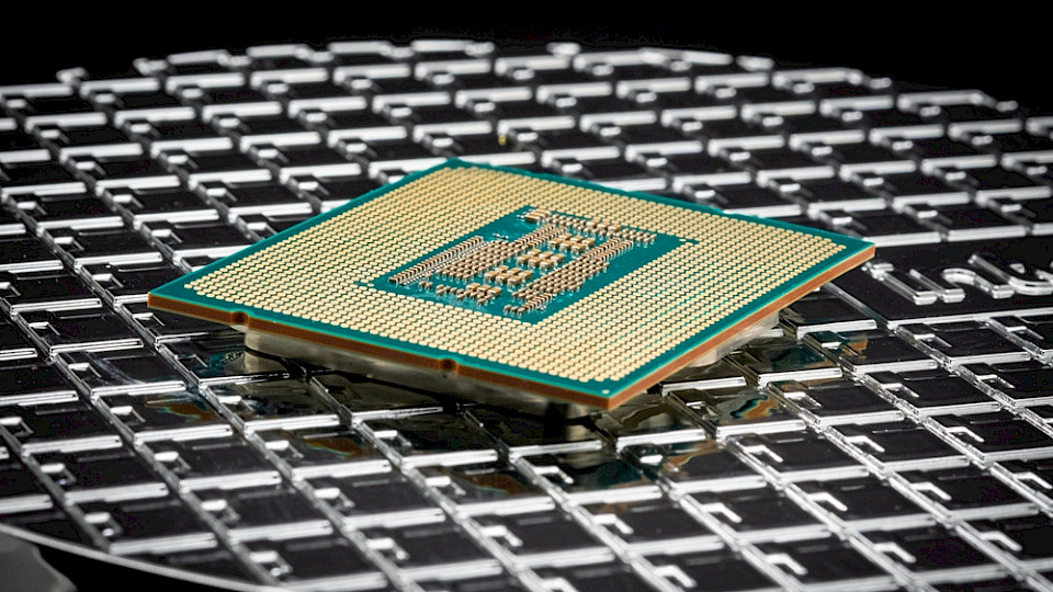 Die Behörden verbieten offenbar den Einsatz von Intel oder AMD-Chips in den Geräten der Regierung. (Bild Tester128/Shutterstock)