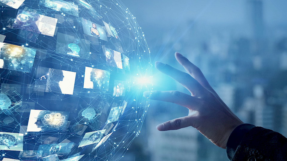 Strukturelle Hindernisse besonders im grenzüberschreitenden Verkehr könnten abgebaut werden. (Bild: Shutterstock.com/metamorworks)