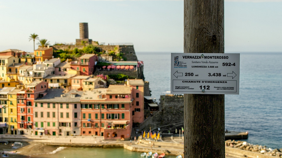 Auf dem bellebten «Sentiero Verde Azzurro» gilt nun zu den meisten Zeiten ein Einbahnsystem für die Wanderer. (Bild Snail87/Shutterstock)