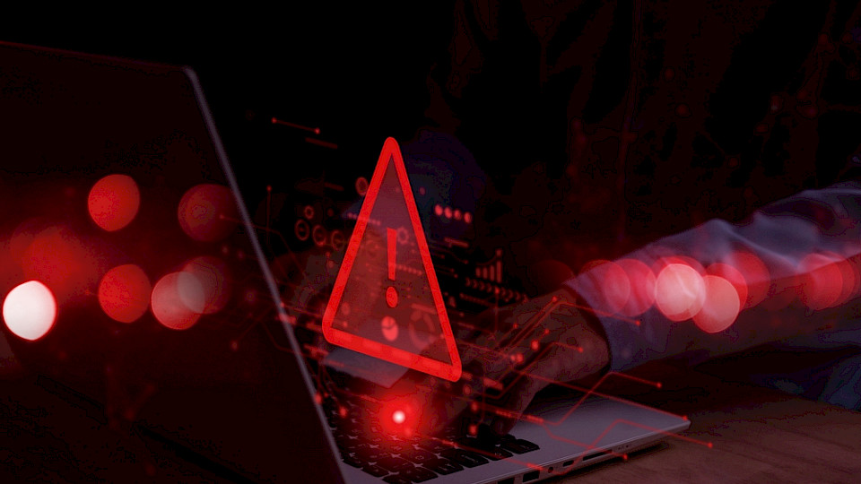 Die Cyberangriffe nehmen zu und sind laut Behörden zu oft erfolgreich. (Bild Pungu x/Shutterstock)