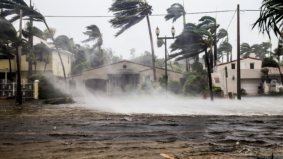 So viele Hurrikane wie für diese Saison von Juni bis November hat die US-Wetterbehörde noch nie vorhergesagt. (Bild: Shutterstock.com/FotoKina)