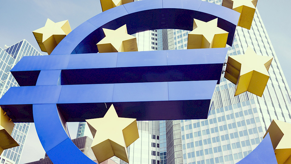 Die EZB beobachtet unter anderem die Dienstleistungspreise, diese stiegen zuletzt deutlich überdurchschnittlich. (Bild Zurijeta/Shutterstock)