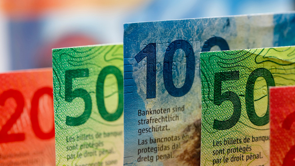 Der starke Franken hilft: Importgüter waren im Mai 0,6 Prozent günstiger als vor einem Jahr. (Bild marekusz/Shutterstock)