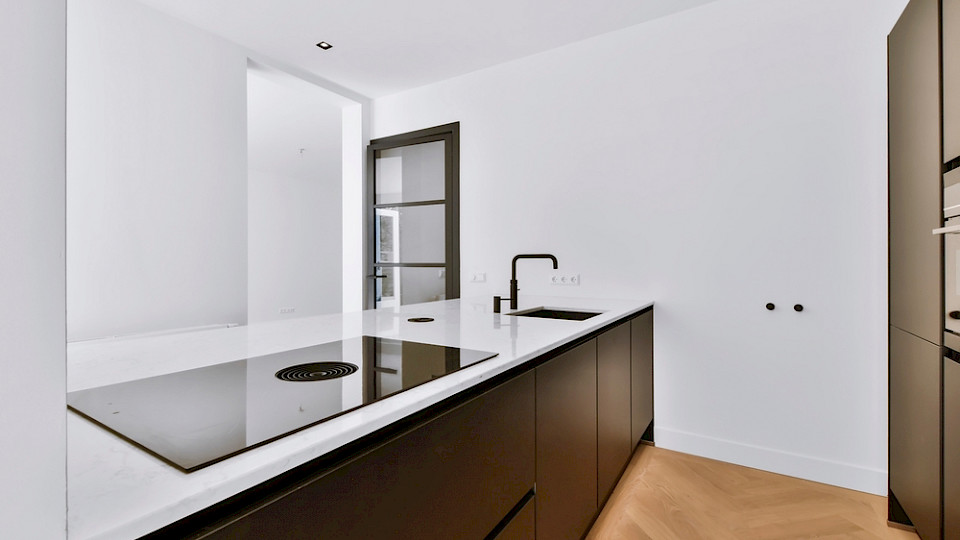 Die freien Wohnungen kosteten im Mai im Schnitt fast 6 Prozent mehr Miete, als noch ein Jahr zuvor. (Bild Procreators/Shutterstock)