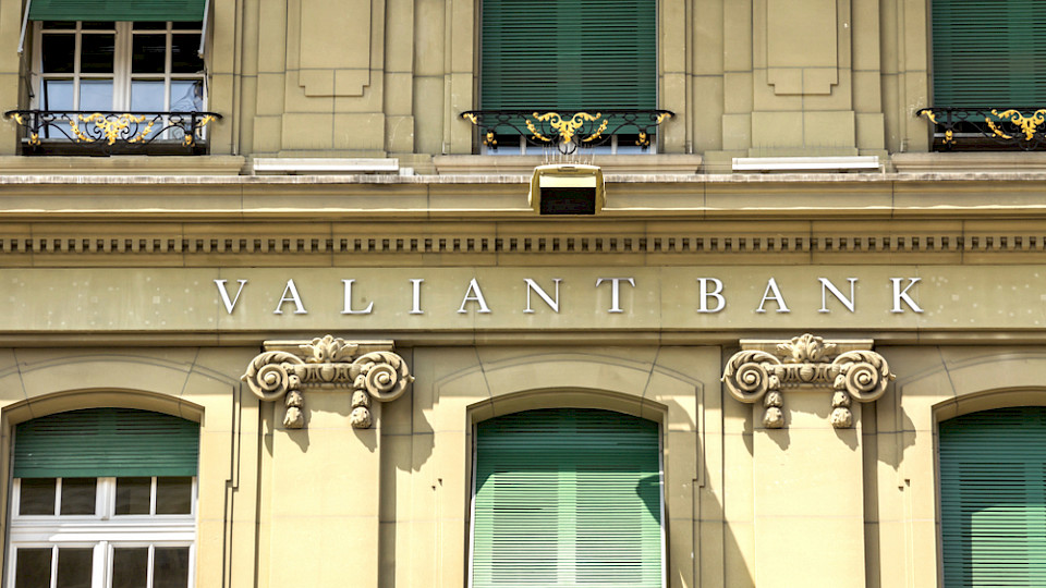 Die Valiant Bank setzt sich neue Ziele punkto Eigenkapitalrendite und Ausschüttung an die Aktionäre. (Bild MDart10/Shutterstock)