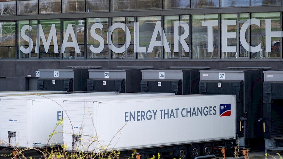 SMA Solar ist an der Börse unter Druck, im laufenden Jahr hat die Aktie schon fast die Hälfte ihres Wertes verloren. (Bild Kittyfly/Shutterstock)