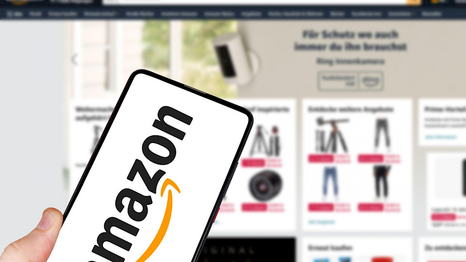 Amazon setzt auf KI in der Werbung, offenbar mit Erfolg. (Bild Markus Mainka/Shutterstock)