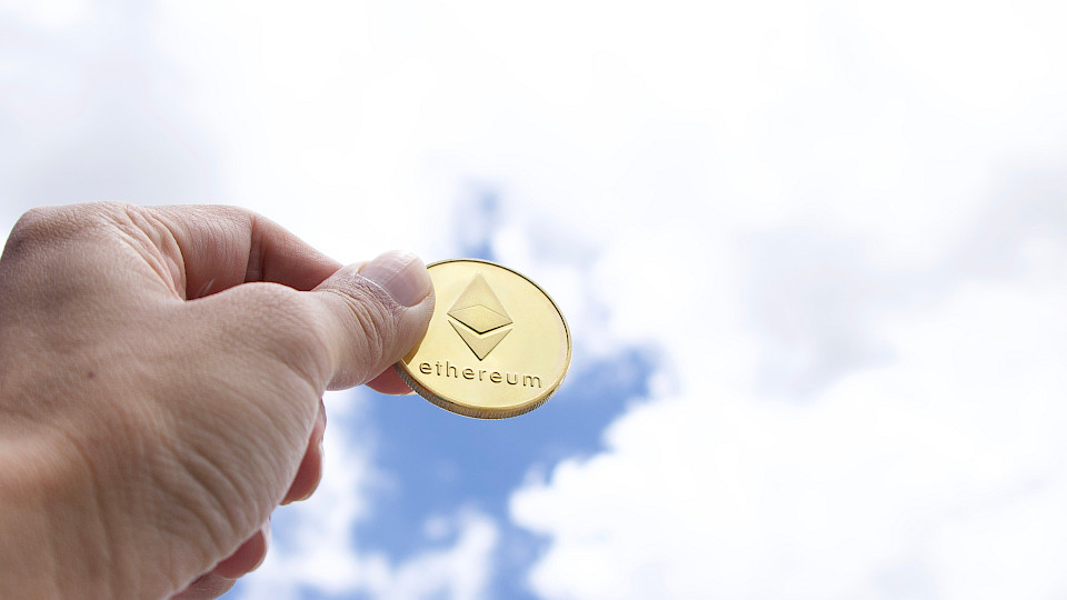 ETF auf Ethereum bieten  Investoren neue Diversifikationsmöglichkeiten. (Bild: Shutterstock.com/
TongRoRo)