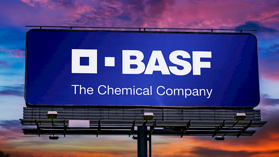 Die BASF-Aktie ist aktuelles Schlusslicht im Dax. (Bild monticello/Shutterstock)