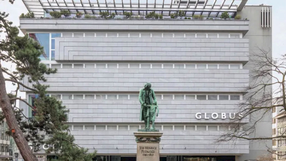 Nur das Globus Gebäude an der Schweizergasse in Zürich ist für die Thailänder strategisch. (Bild pd)