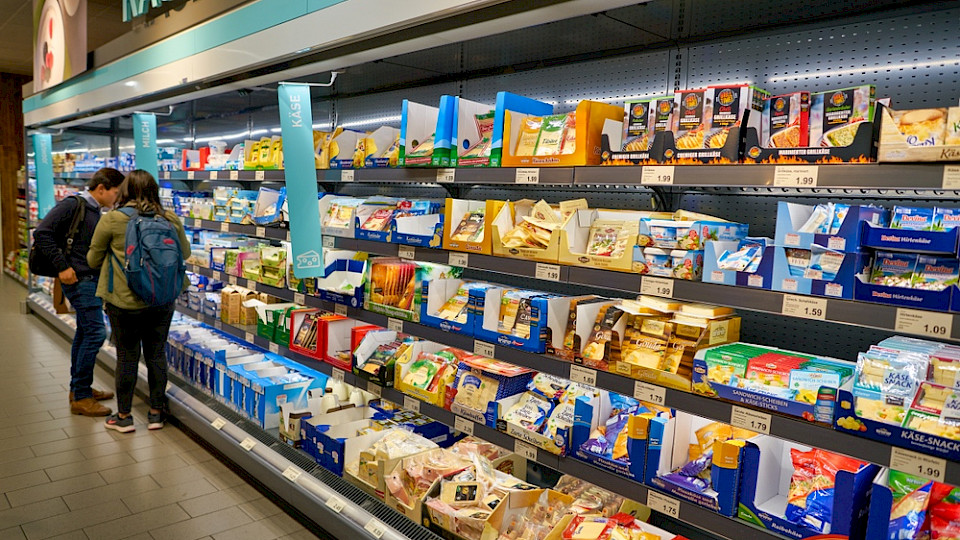 Nahrungsmittel haben sich in den vergangenen Jahren im Schnitt um mehr als 30 Prozent verteuert, ergab eine Sonderauswertung für den Zeitraum von Januar 2020 bis Mai 2024. (Bild Sorbis/Shutterstock)