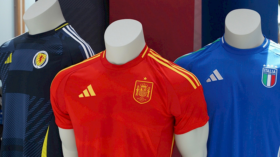 Die Verkäufe der Marke Adidas stiegen im zweiten Quartal um 16 Prozent. (Bild Achim Wagner/Shutterstock)