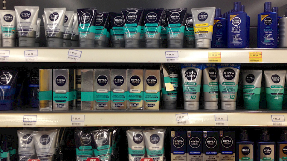 Der Umsatz von Nivea stieg um 11 Prozent, vor allem waren Deos und Hautpflegeprodukte gefragt. (Bild mohd kamarul hafiz/Shutterstock)