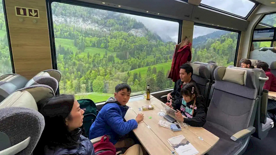 Der Golden Pass Express zwischen Interlaken und Montreux landet auf Platz 2. (Bild pd)