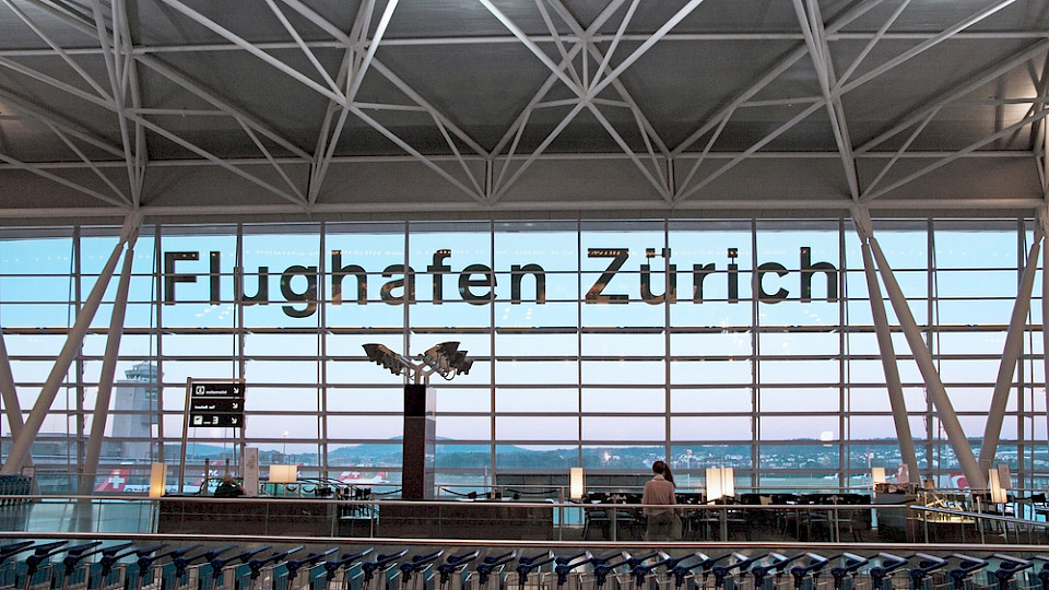 Die Flughafenbetreiberin konnte die hohen Erwartungen trotz Rekordgewinn nicht ganz erfüllen. (Bild aldorado/Shutterstock)