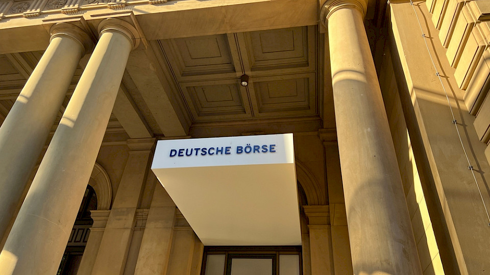 Der wichtigste Index der Deutschen Börse erreicht einen neuen Höchststand. (Bild MacroEcon/Shutterstock)