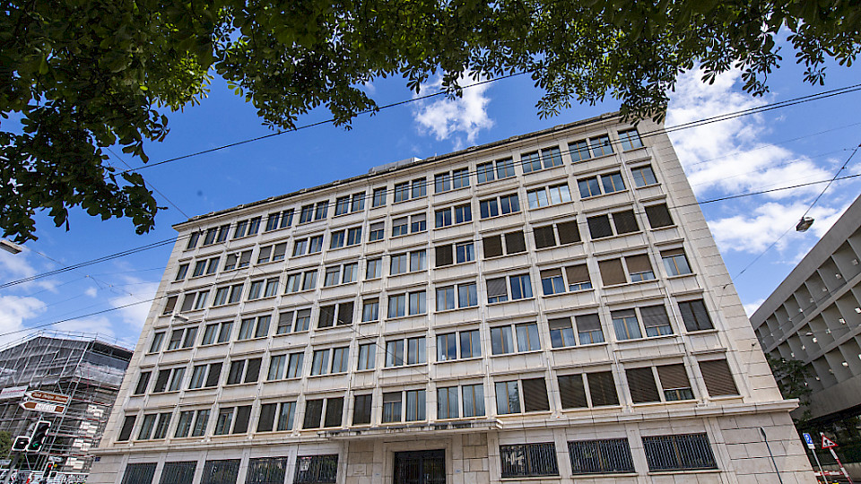 Mirabaud muss fast 13 Millionen Franken zahlen und darf vorerst keine zusätzliche Kundschaft mit erhöhten Geldwäscherei-Risiken aufnehmen. (Bild pd)