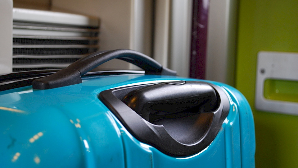 Im TGV sind nun auch Gebühren für zusätzliches Gepäck fällig. (Bild LouiesWorld1/Shutterstock)