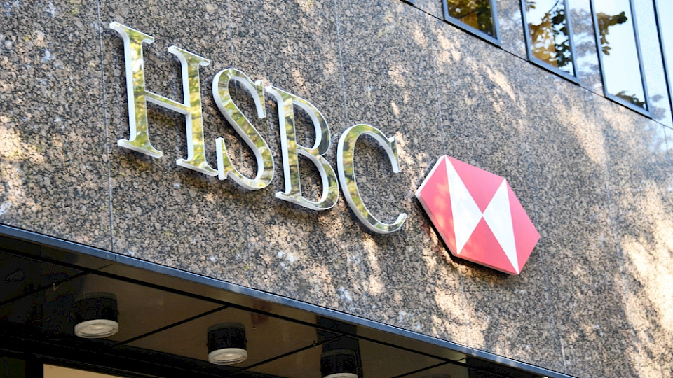 Mit dem Verkauf werden rund 120 Mitarbeiter des Private-Banking-Geschäfts der HSBC Deutschland zu BNP Paribas wechseln. (Bild nitpicker/Shutterstock)
