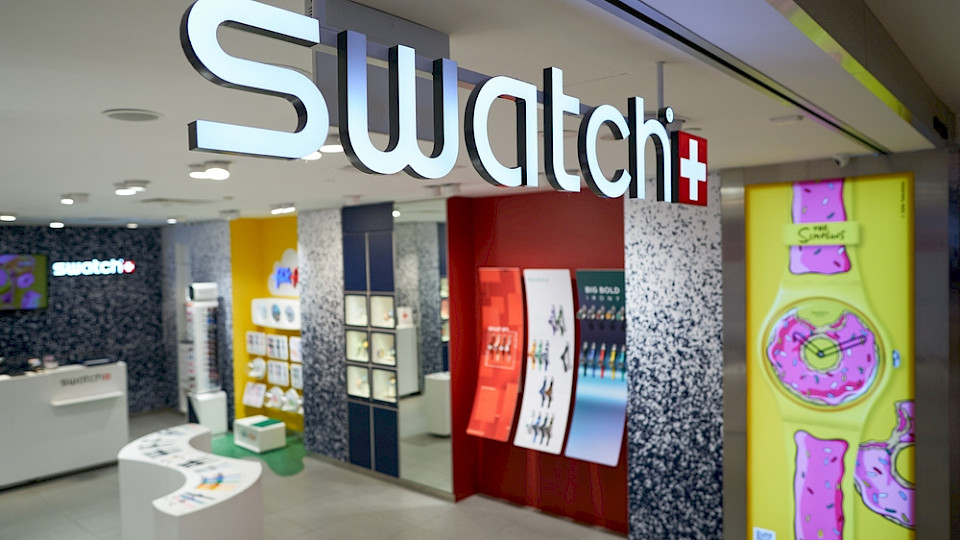 Die Swatch-Aktien haben kurzfristig reagiert, für Nick Hayek stand im Interview nichts Neues. (Bild Sorbis/Shutterstock)