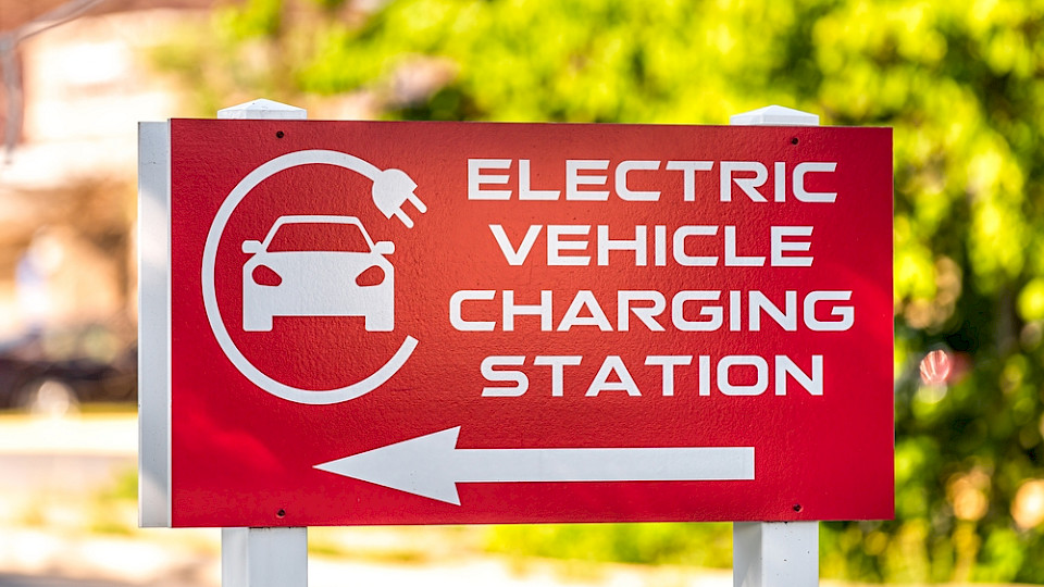 Partners Group investiert in den USA in die Elektrifizierung von Logistikflotten. (Foto Shutterstock/ Kristi Blokhin)