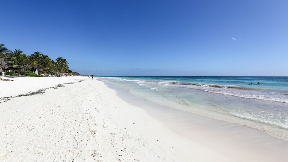 An der Tulum Beach in Mexiko befindet sich der weisseste Sandstrand der Welt (Foto Shutterstock/Jeremie Barlow)