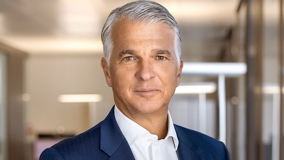 UBS-CEO Sergio Ermotti gilt mit einer Gesamtvergütung von 14,5 Millionen Franken als Rekordhalter im Jahr 2023 (Bild: UBS).