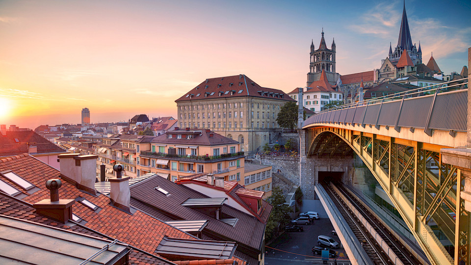 Die Regierung in Lausanne plant für 2025 ein kantonales Defizit von mehr als 300 Millionen Franken. (Bild Rudy Balasko/Shutterstock)