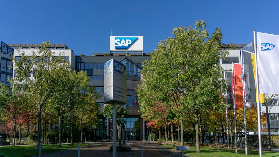 SAP überzeugt die Anleger vor allem im Cloud-Geschäft. (Bild Wirestock Creators/Shutterstock)