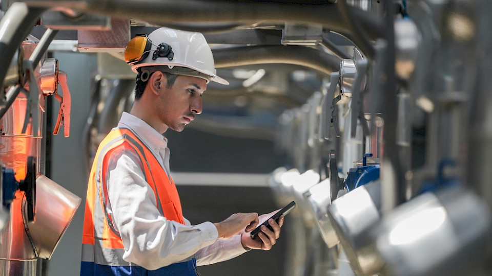 Die Industrieunternehmen sind etwas optimistischer. (Bild ultramansk/Shutterstock)