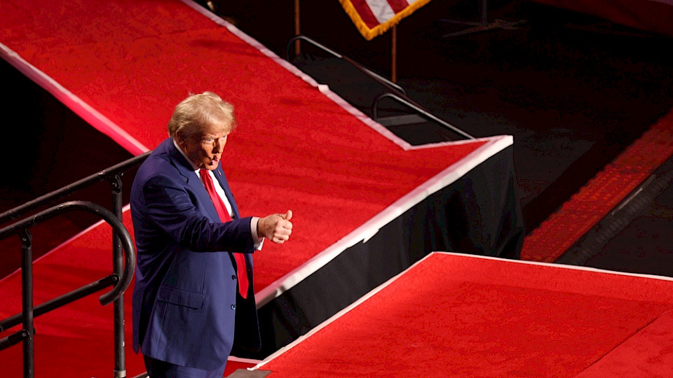 Schon bevor der Trump-Sieg klar war, stieg der Kurs des Bitcoins auf einen neuen Rekord. (Bild chrismuntean/Shutterstock)