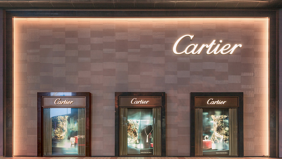 Das Geschäft mit dem teuren Schmuck läuft bei Richemont noch gut, die Uhrenverkäufe sinken aber noch stärker als erwartet. (Bild TonyV3112/Shutterstock)