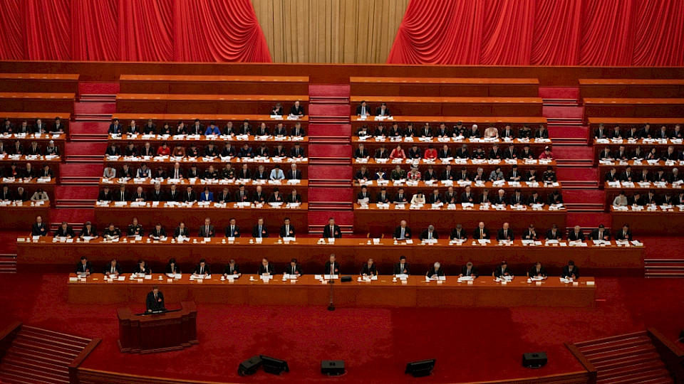 Peking nimmt viel Geld auf, um den Lokalregierungen zu entlasten. (Bild XC2000/Shutterstock)