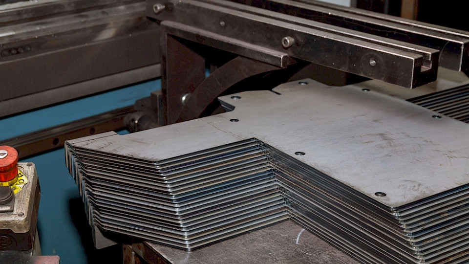 In der Metallverarbeitung klagen über 68 Prozent der Firmen über zu wenig Aufträge. (Bild ZhakYaroslav/Shutterstock)