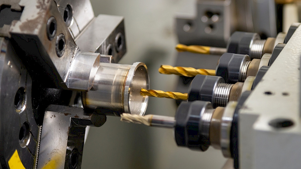 Im Juli war die Industrie-Produktion noch zweistellig gewachsen. (Bild Pixel B/Shutterstock)