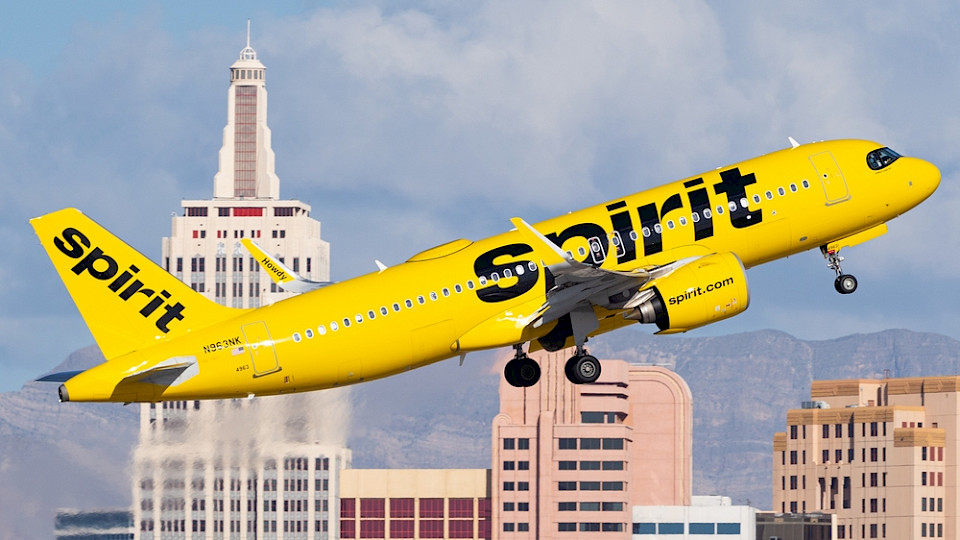 Die Billigairlines mit den gelben Flugzeugen beantragt Gläubigerschutz. (Bild GingChen/Shutterstock)