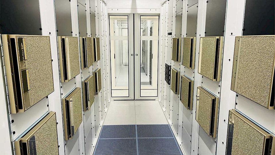 Mit den 16 Rechnereinheiten von Nvidia hat die Swisscom einen halben SuperPod  in Betrieb genommen.  (Bild pd)